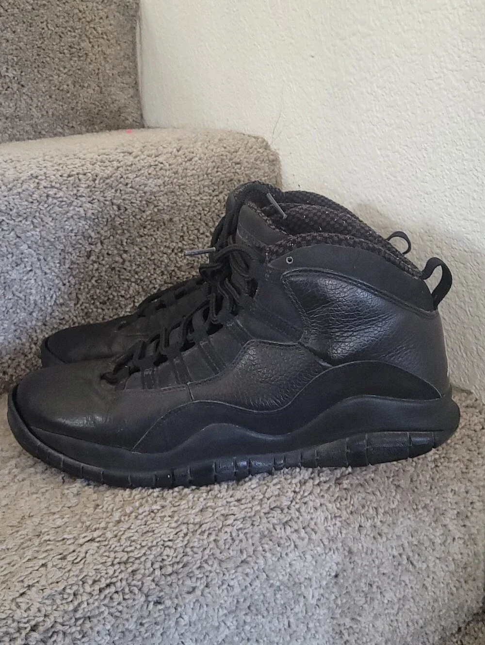 Air Jordan 10 Retro Sneakers Size 10.5 ( Flawed)